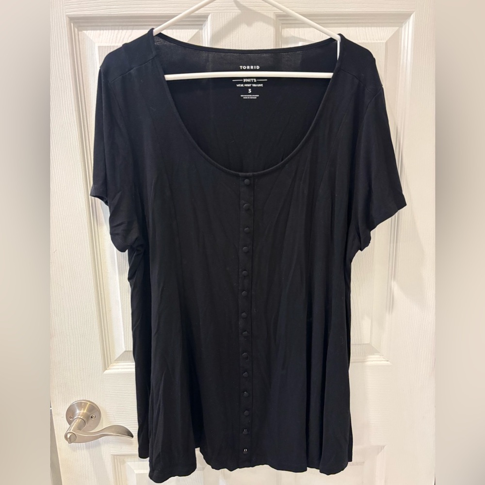 5/$25 Torrid‎ Classic Black Button-Down Women's Shirt